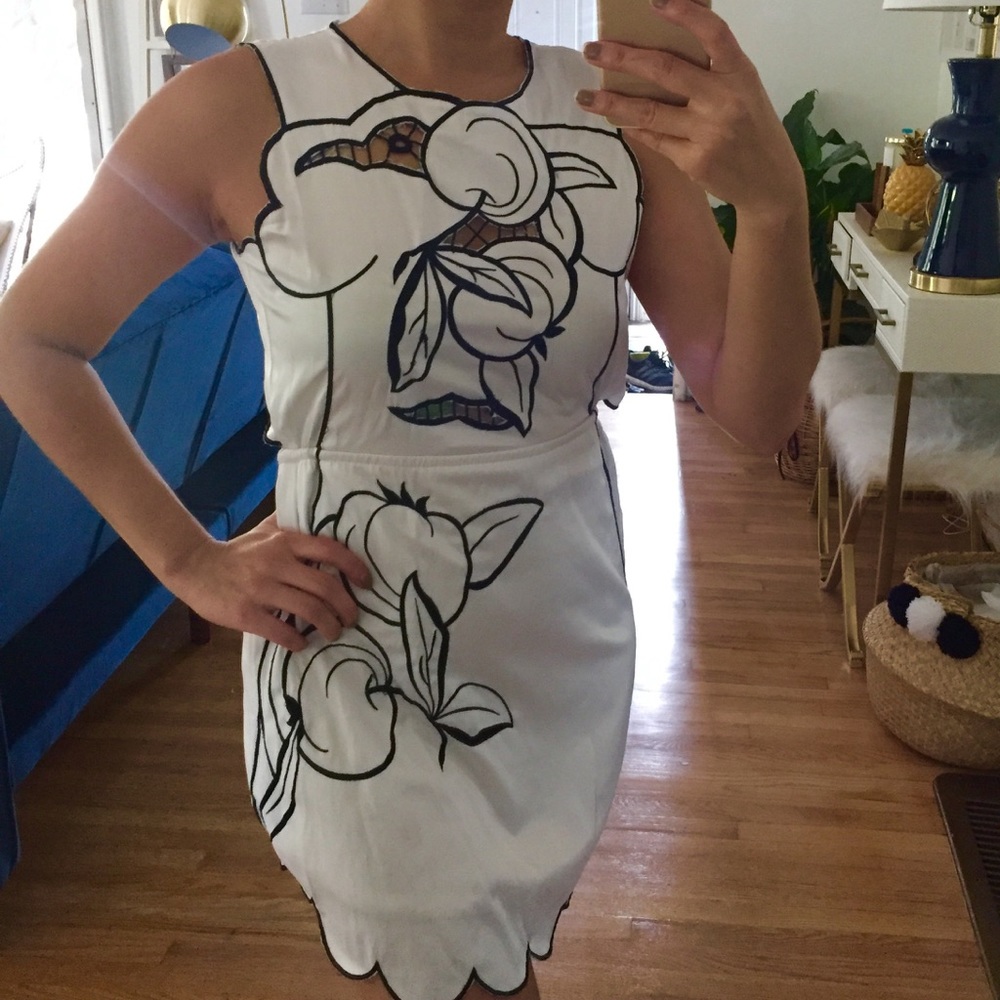 Dress - Picture 2 of 5